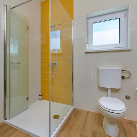 Olivix アパート プーラ